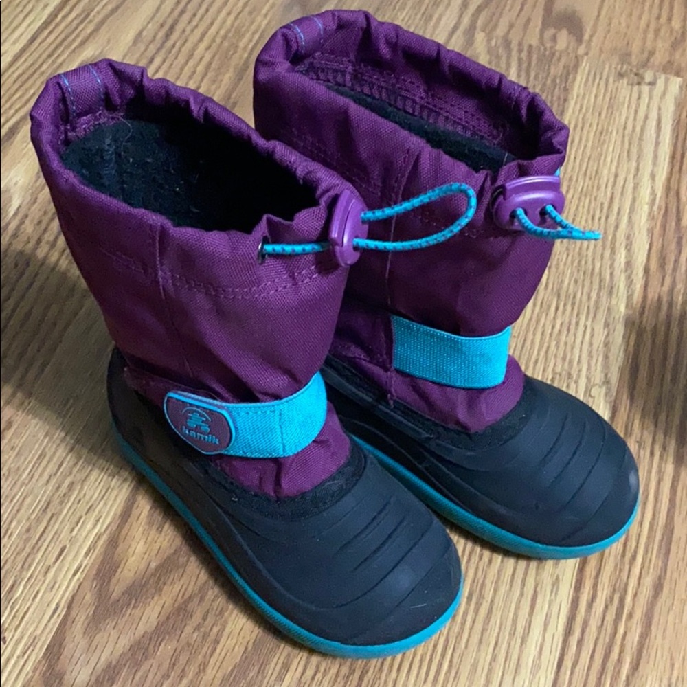 Girls Kamik snow boots
